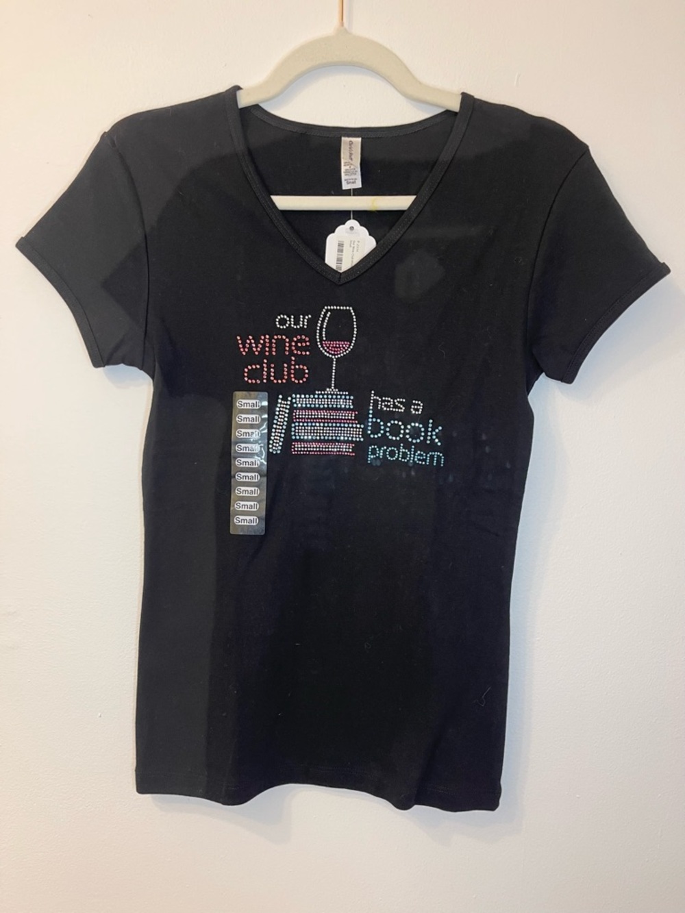 Chris’s Stuff Short Sleeve V-Neck Tee Black with Rhinestone Wine & Book Graphic
